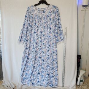 Eileen West Women's M Sweater Knit Ballet Nightgown in White Ditsy Blue Pink